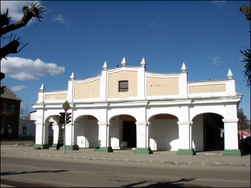 Prużana. Hale targowe 