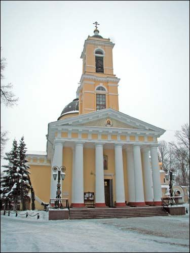 Sobór ŚŚ. App. Piotra i Pawła . Fasada główna, 12 2008  - Sobór ŚŚ. App. Piotra i Pawła. Fasada główna, 12 2008