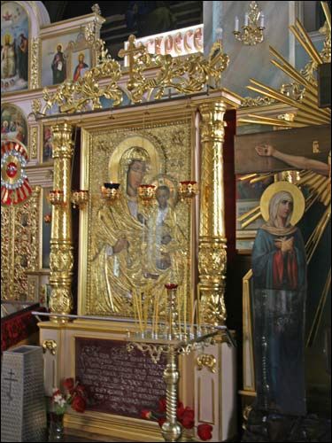 Sobór ŚŚ. App. Piotra i Pawła . Wnętrze, fragment. 05 2008  - Sobór ŚŚ. App. Piotra i Pawła. Wnętrze, fragment. 05 2008