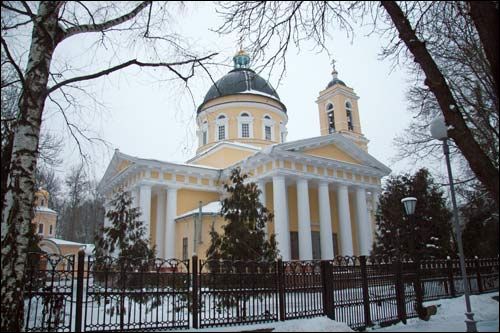 Sobór ŚŚ. App. Piotra i Pawła . Widok ze wschodu, 05 2008  - Sobór ŚŚ. App. Piotra i Pawła. Widok ze wschodu, 05 2008