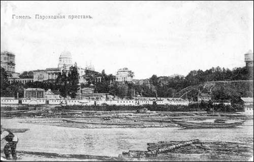  - Miasto na starych fotografiach . Przystań parostatków