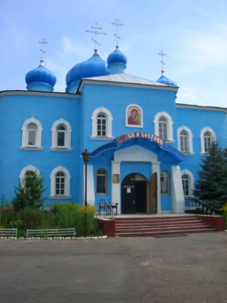 Франтальны фасад Казанскае царквы Калінкавічы. Вуліцы гораду