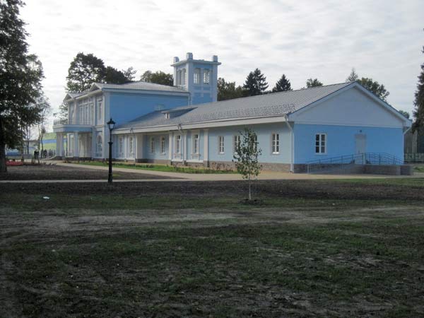 Chojniki. Zespół dworsko-parkowy Awraamowych