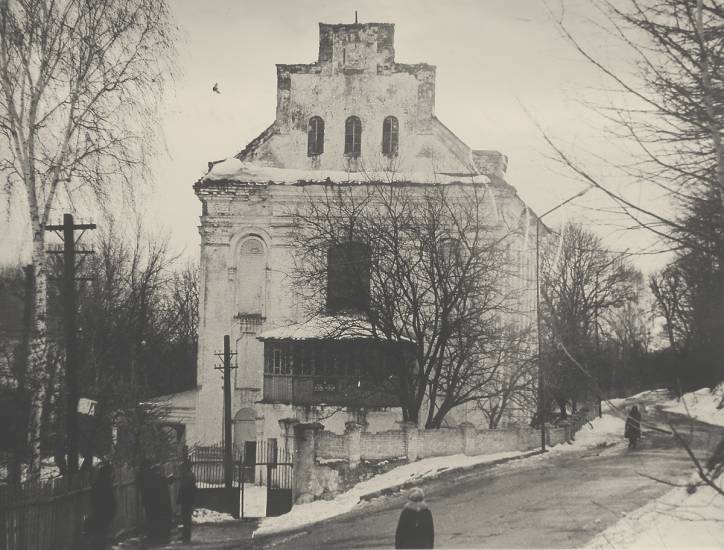  - Kościół Św. Michała Archanioła i klasztor cystersek. 