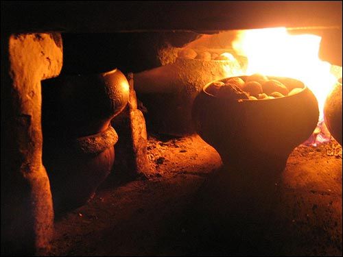 У вёсцы  Харомцах. Хутка будзем смачна есьці...  - У вёсцы . Хутка будзем смачна есьці...