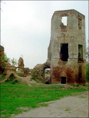  -  Замок Сапегов, руины. Северная вежа