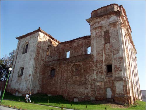  - Catholic church of the Visitation of the Blessed Virgin Mary. Side view