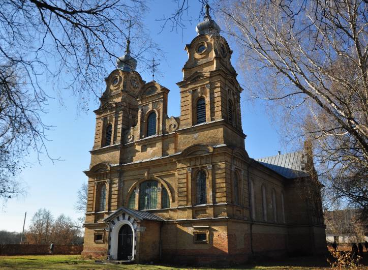 Дворец. Костёл Святого Антония Падуанского