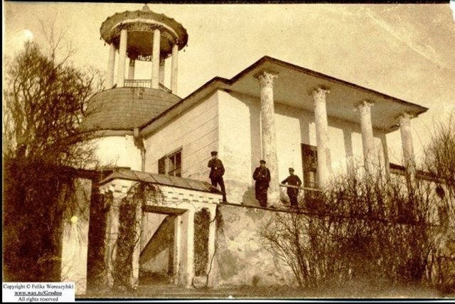 Poniemuń (Grodno). Zespół pałacowo-parkowy Lachnickich