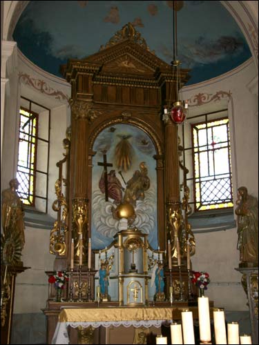 Indura. Kościół Św. Trójcy