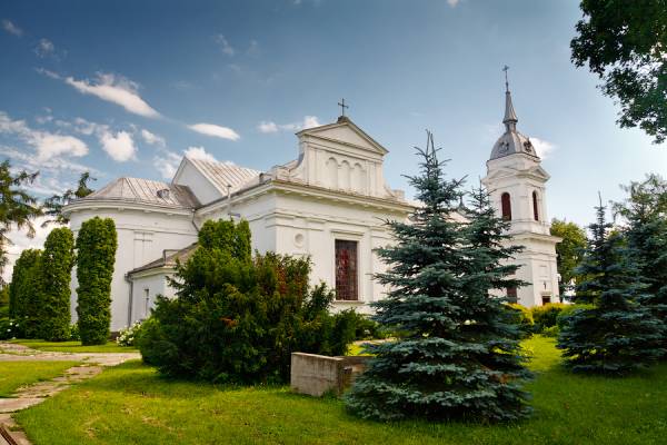 Indura. Kościół Św. Trójcy