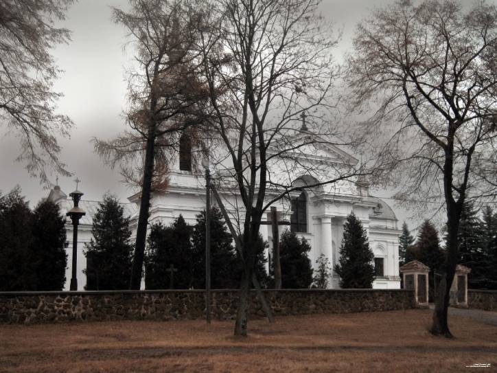 Indura. Kościół Św. Trójcy