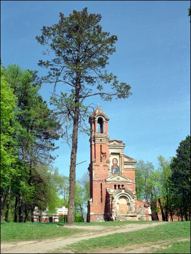 Mir. The tomb of Światapołk-Mirski family