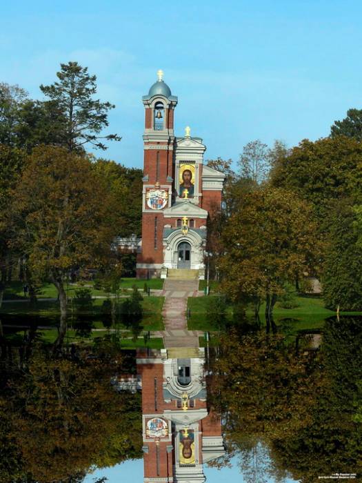 Mir. The tomb of Światapołk-Mirski family