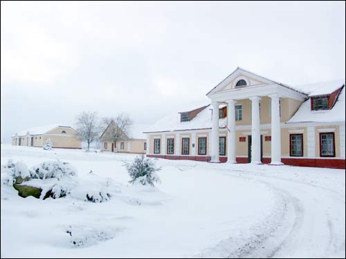  - Manor of Romer. View at the manor-house and economical buildings