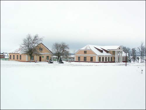  - Manor of Romer. View at the manor-house and creamery