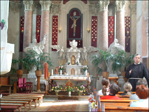  - Kościół św. Andrzeja Apostoła. Ołtarz główny