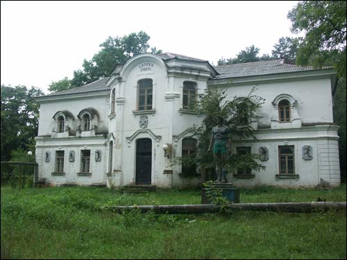  - Estate of Pusłowski. Guest house