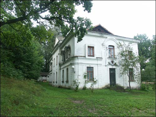  - Estate of Pusłowski. Guest house. Exterior
