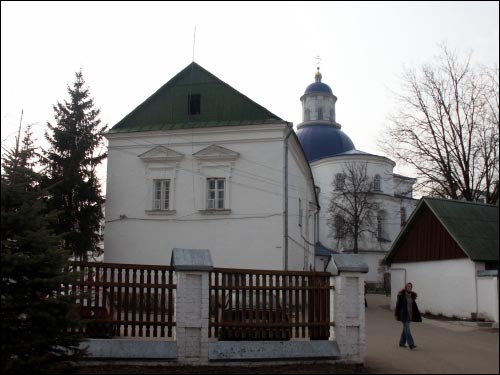  - Царква Успення Прасвятой Багародзіцы. Від з боку царквы Сьв. Яўленьня