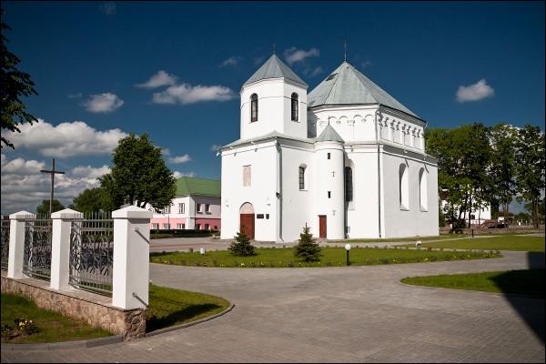 Сморгонь. Костёл Святого Архангела Михаила