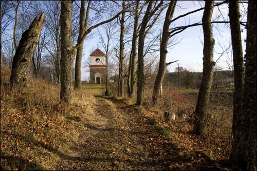  - Касцёл Святога Тадэвуша. Погляд на званіцу