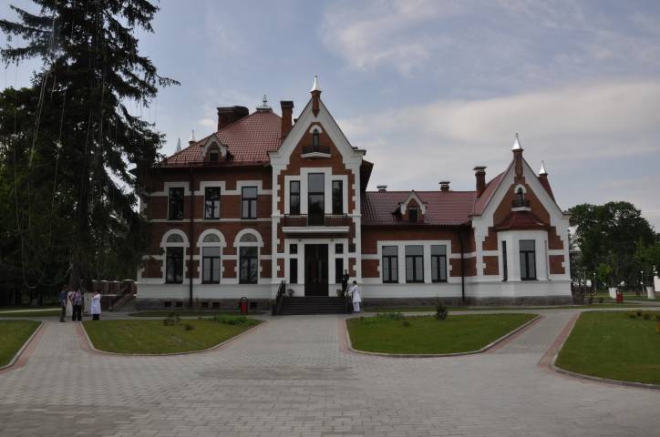 Головичполе (Лебёдка). Усадьба Ивановских
