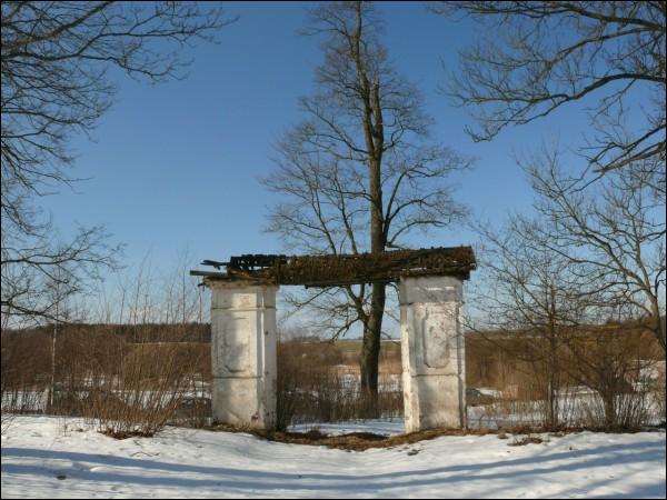 Gates (03/2010) Kascianieva. Manor of Kastravicki