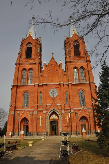 Staryja Vasiliški. Catholic church of St. Peter and St. Paul