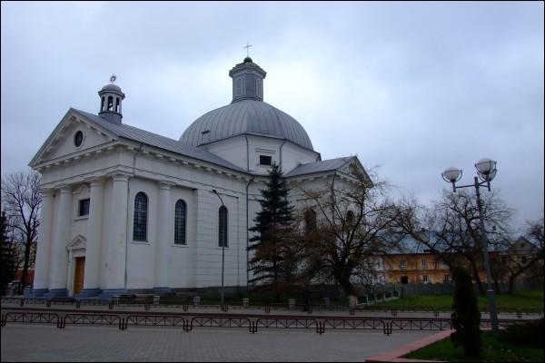 Щучин. Костёл Святой Терезы и кляштор пиаров