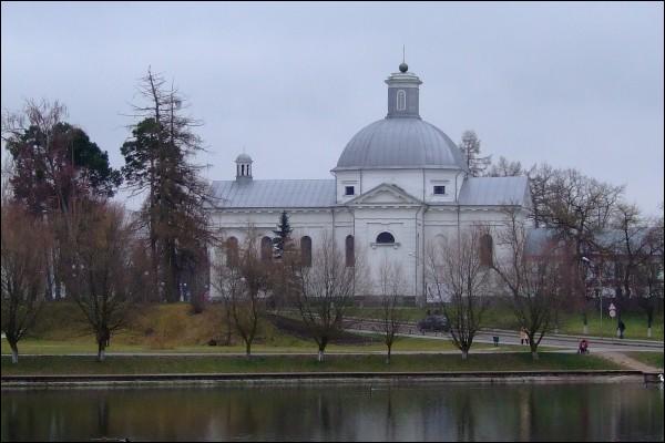 Щучин. Костёл Святой Терезы и кляштор пиаров