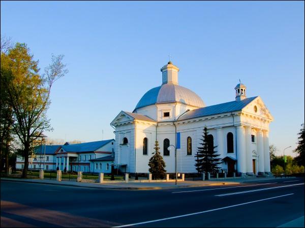Костел. Щучин. Костёл Святой Терезы и кляштор пиаров
