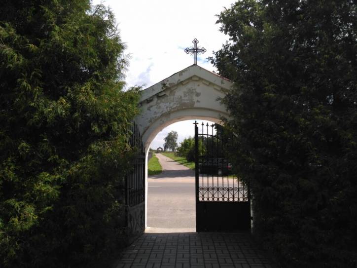  - Касцёл Звеставання Найсвяцейшай Панне Марыі. Брама агароджы касцёла Звеставання Найсвяцейшай Панне Марыі ў Тракелях