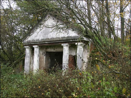  - The tomb of Rdułtowski. Exterior