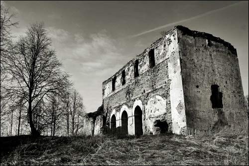 Navaspask. Orthodox church (ruins)