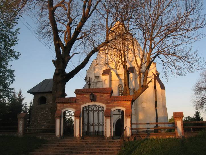 Iszkołdź. Kościół Św. Trójcy