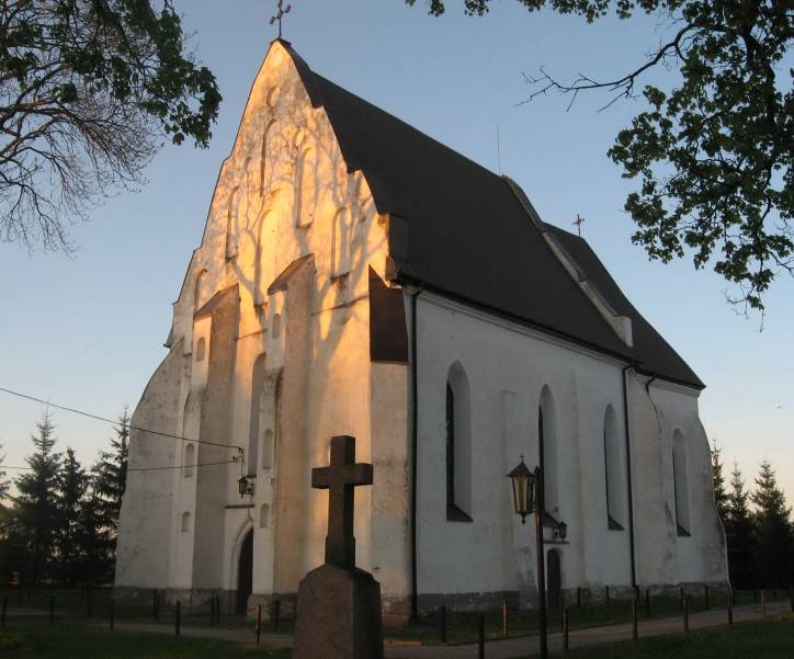 Iszkołdź. Kościół Św. Trójcy
