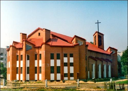 Lida |  Town streets . Catholic church of the Immaculate Conception of the Blessed Virgin Mary, 2002-2004 (Slabada)