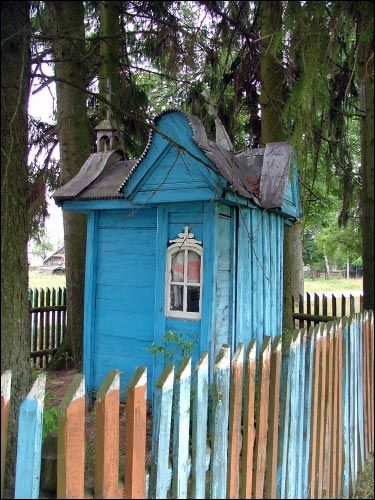 Лозкі. Каплічка прыдарожная 