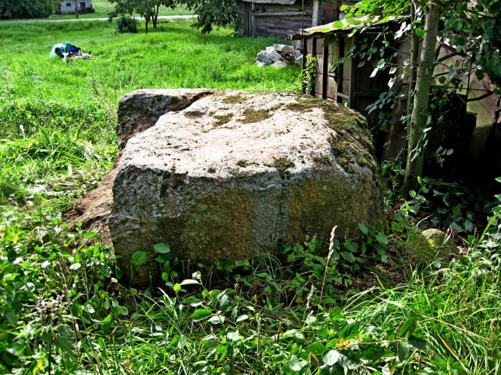  -  Głaz narzutowy. 