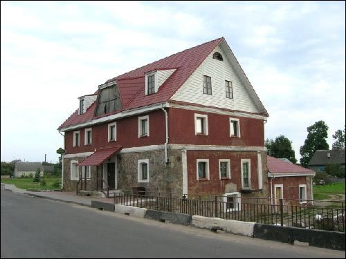  - Młyn wodny . Fasada główna i boczna