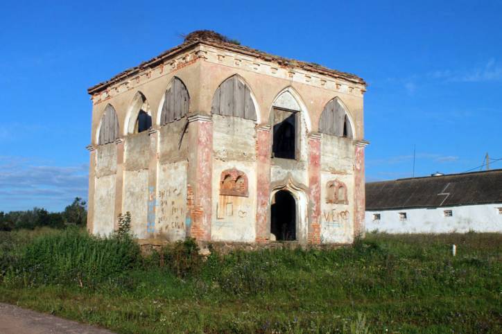 Ławry (Kwaczuki). Dwór gospodarczy 