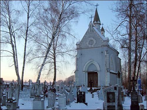 Soły. Graveyard chapel 