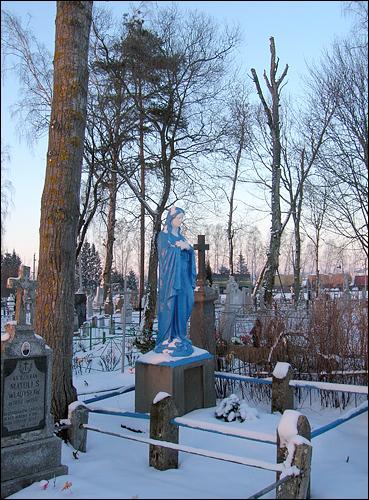  - Graveyard chapel . 