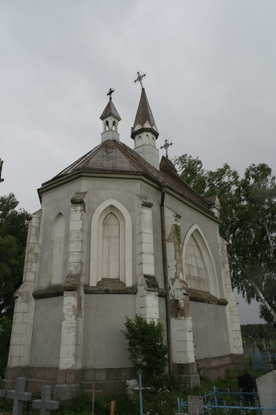 Soły. Graveyard chapel 