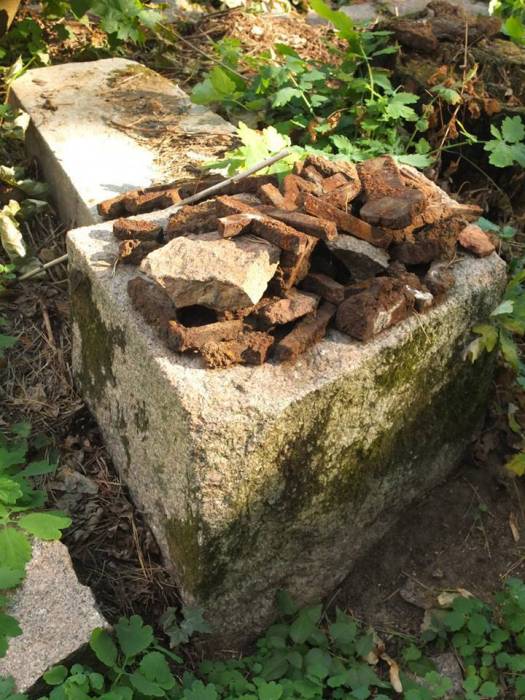  - cemetery Catholic. 