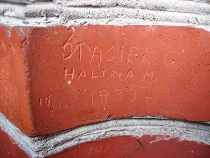 Roś. Graveyard chapel