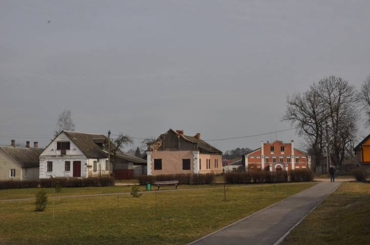 Ostryna |  Ulice miasteczka . 