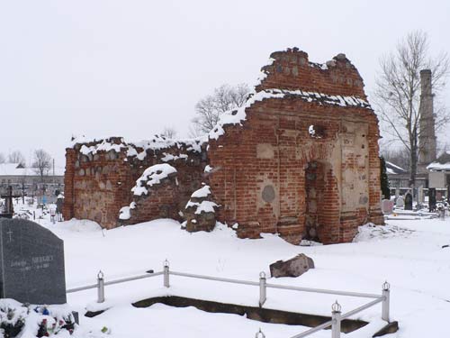 Ščučyn. Chapel at cemetery