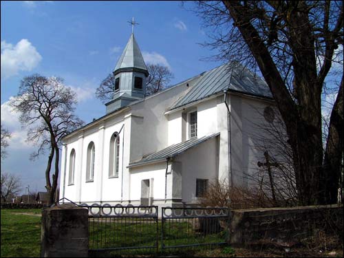 Дэмбрава. Касцёл Святой Тройцы